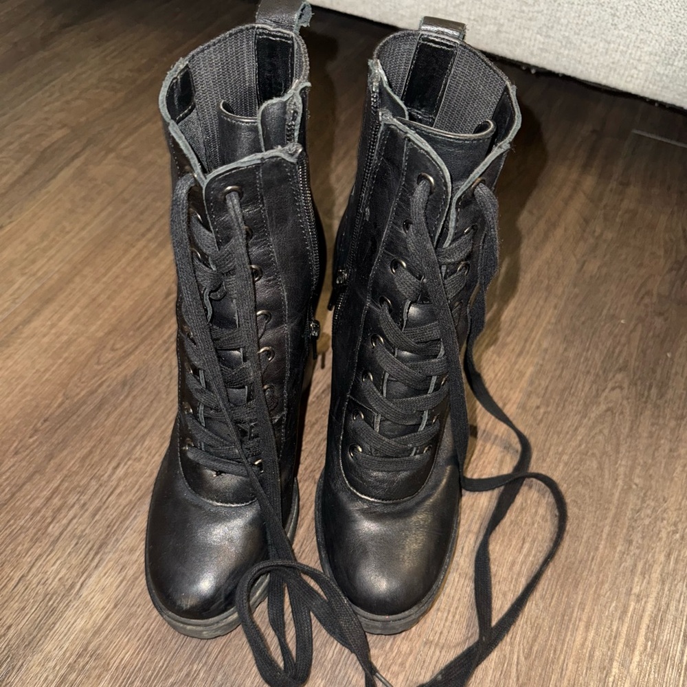 Steve Madden black tie up booties